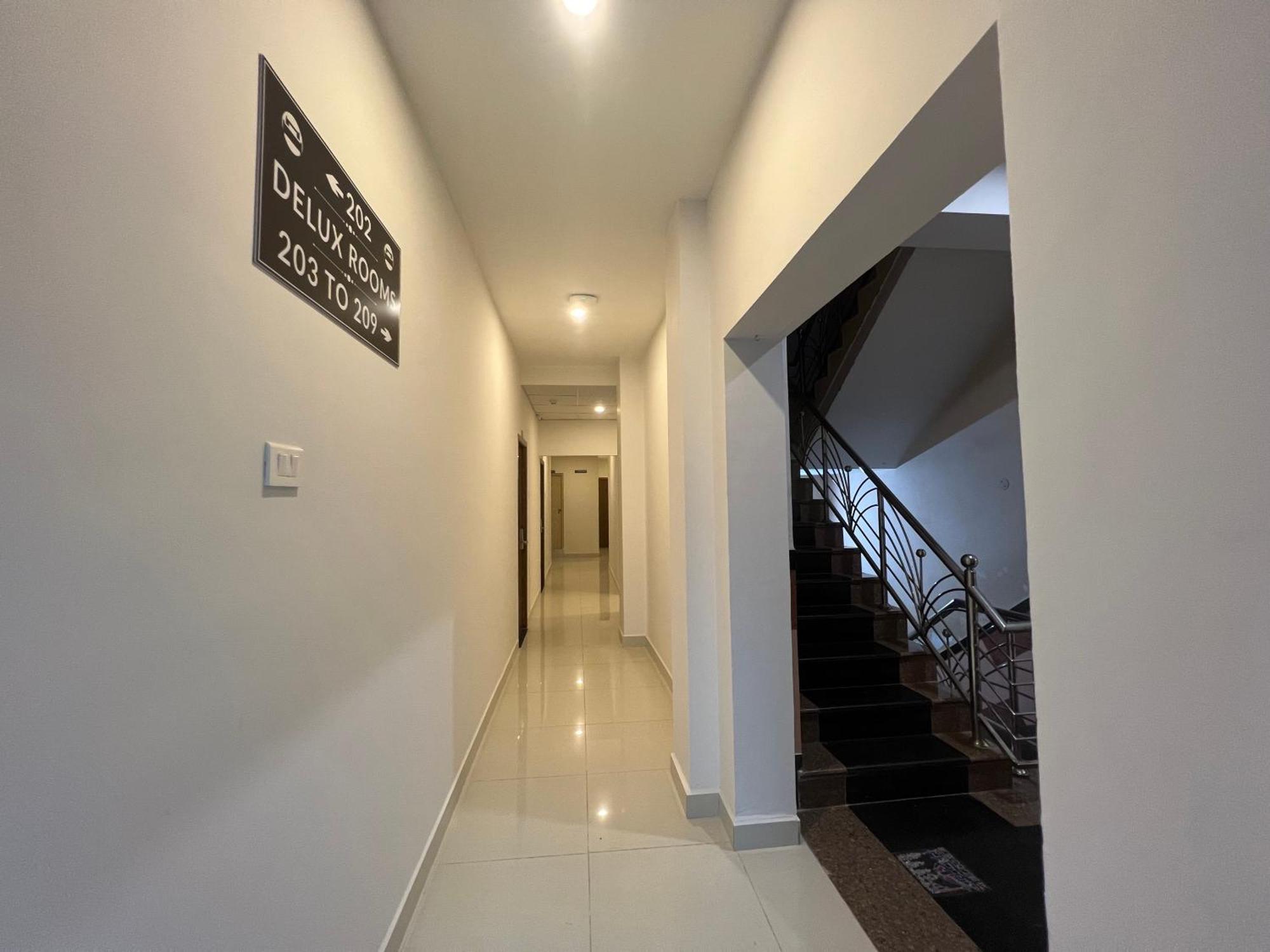 Le Hotel Host Tiruchirappalli Exterior foto